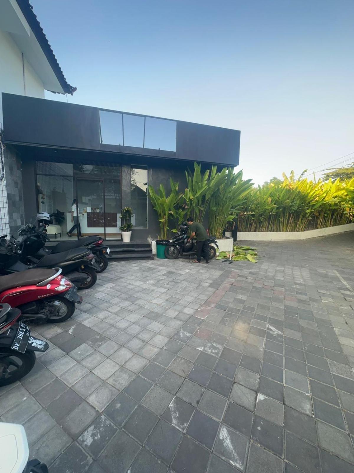 The Hita Apartement Seminyak Esterno foto