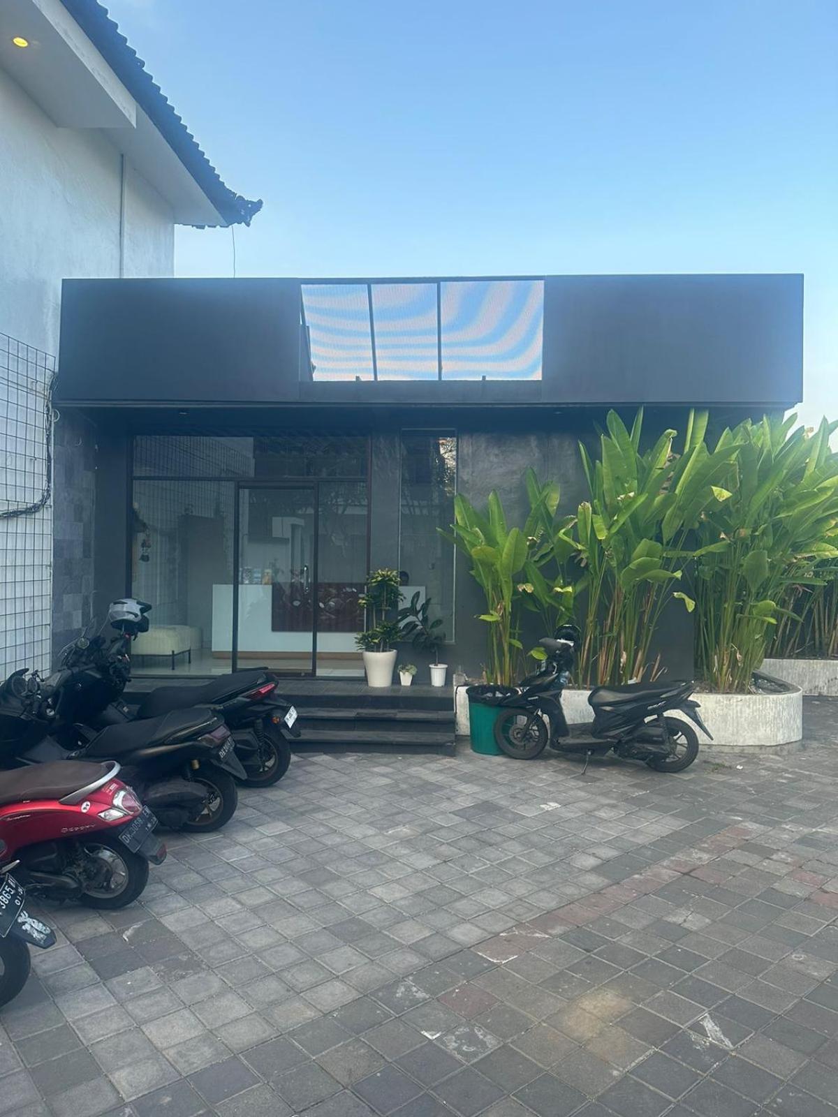 The Hita Apartement Seminyak Esterno foto